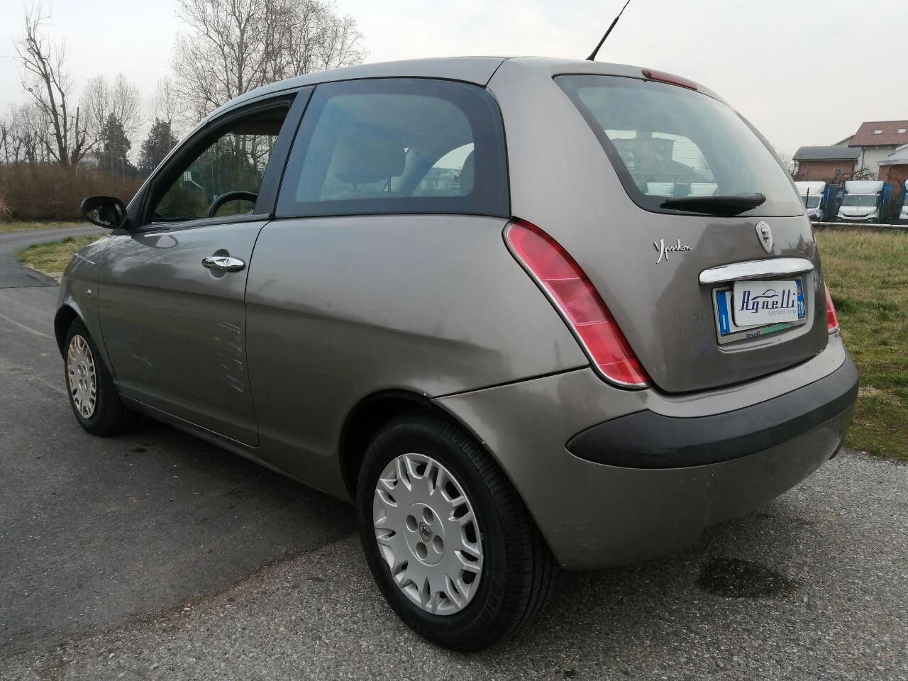 Lancia Ypsilon 1.2 16V Idonea Neopatentati