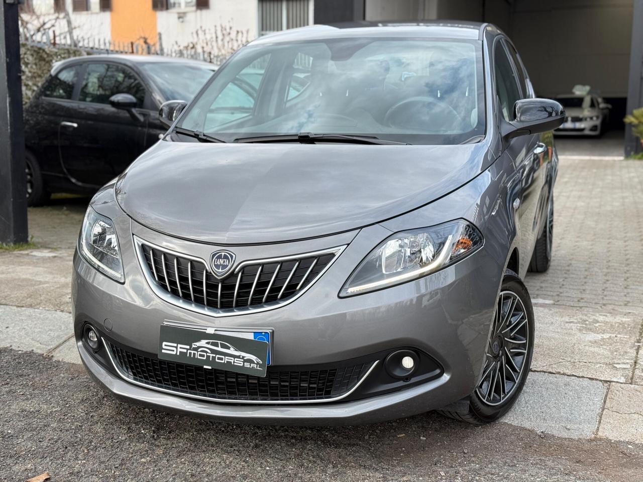 Lancia Ypsilon 1.0 FireFly 5 porte S&S Hybryd Gold