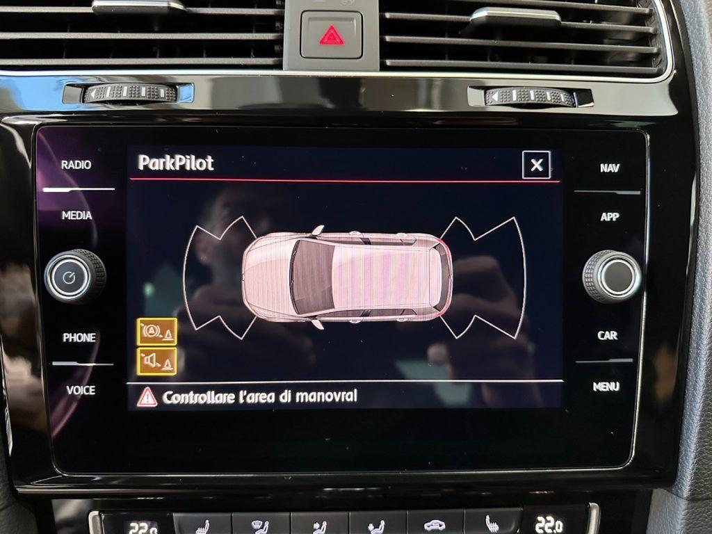 Volkswagen Golf GTI Performance 2.0 245 CV TSI DSG - 18"- Navi - ACC