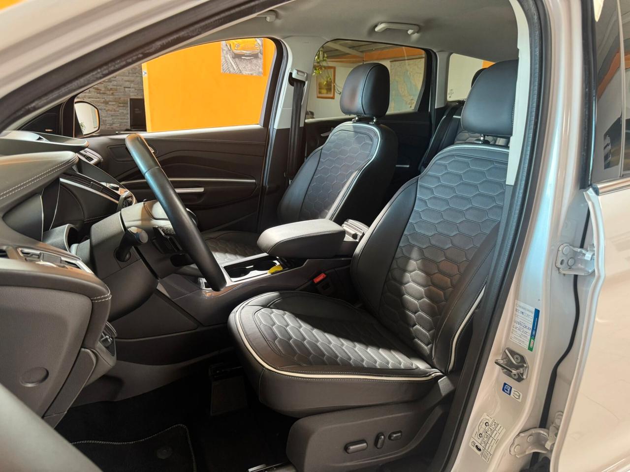 Ford Kuga 2.0 TDCI 180 CV S&S 4WD Powershift Vignale