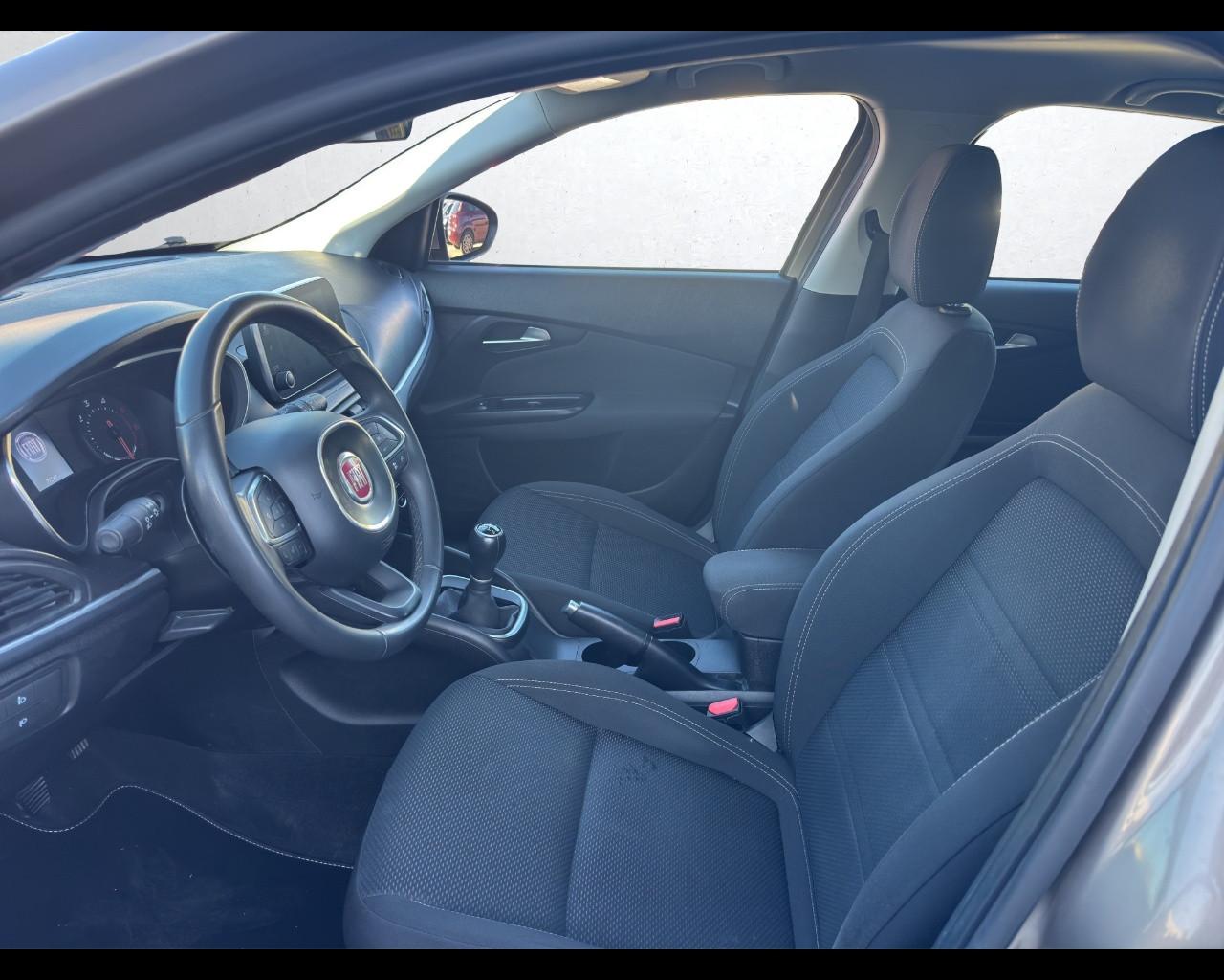 FIAT Tipo (2015-->) - Tipo 1.3 Mjt S&S SW Business
