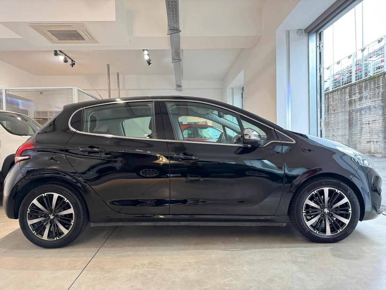 Peugeot 208 PureTech Turbo 110 EAT6 S&S 5 porte Allure