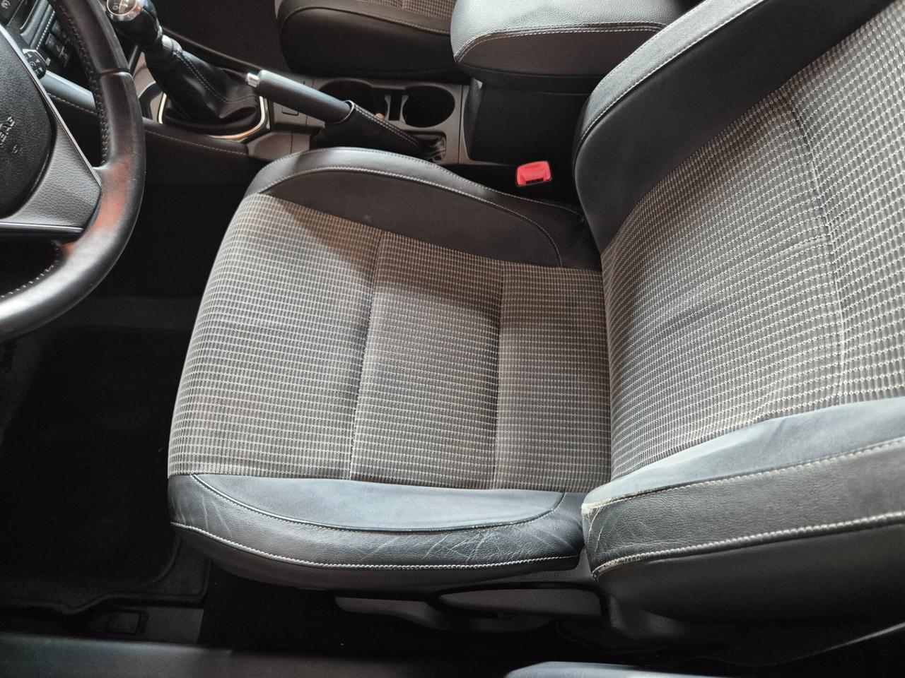 Toyota Auris 1.2 Turbo Lounge TAGLIANDATA REGOLARMENTE