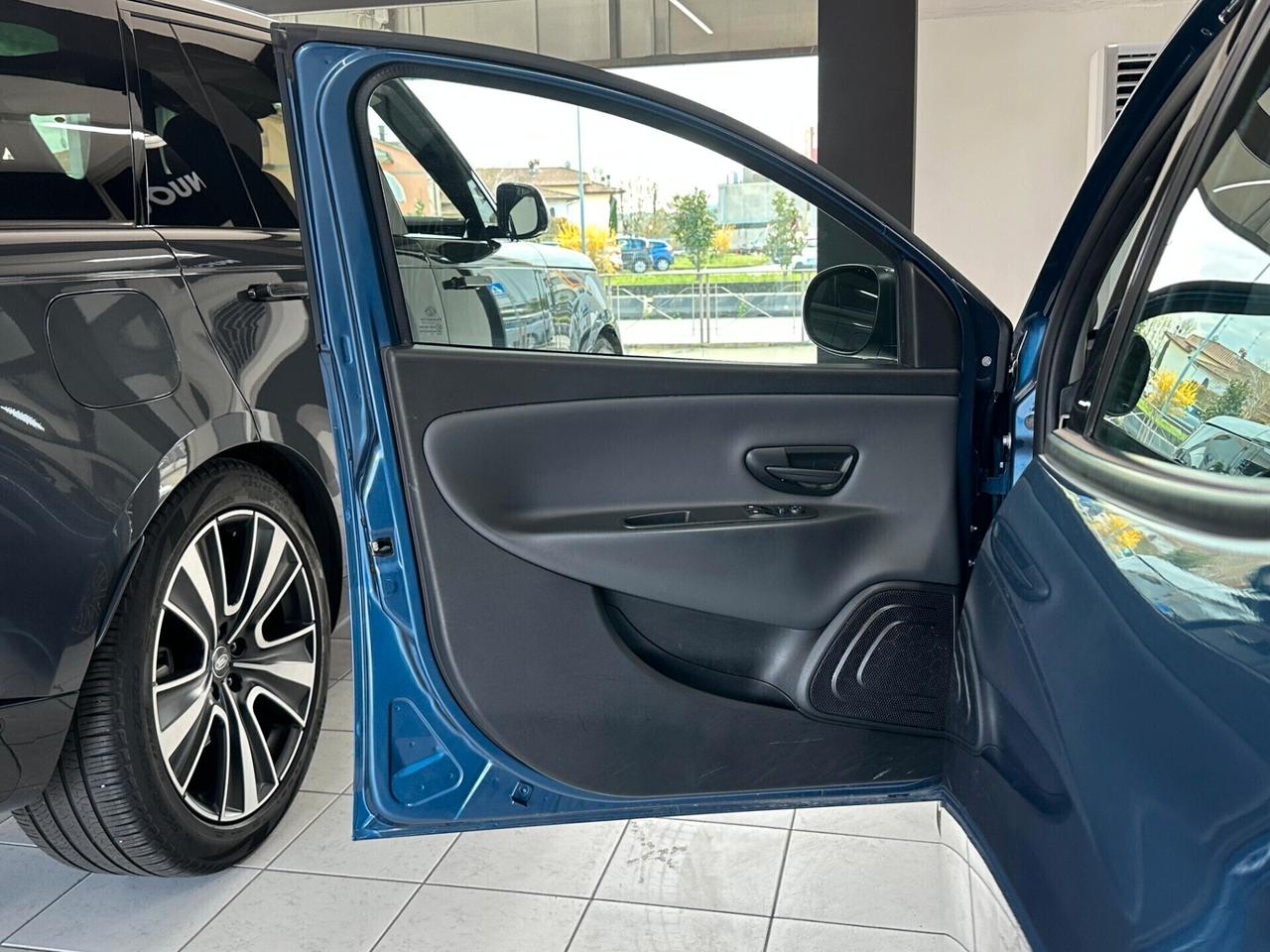 Lancia Ypsilon 1.0 firefly hybrid Gold s -IVA ESPOSTA