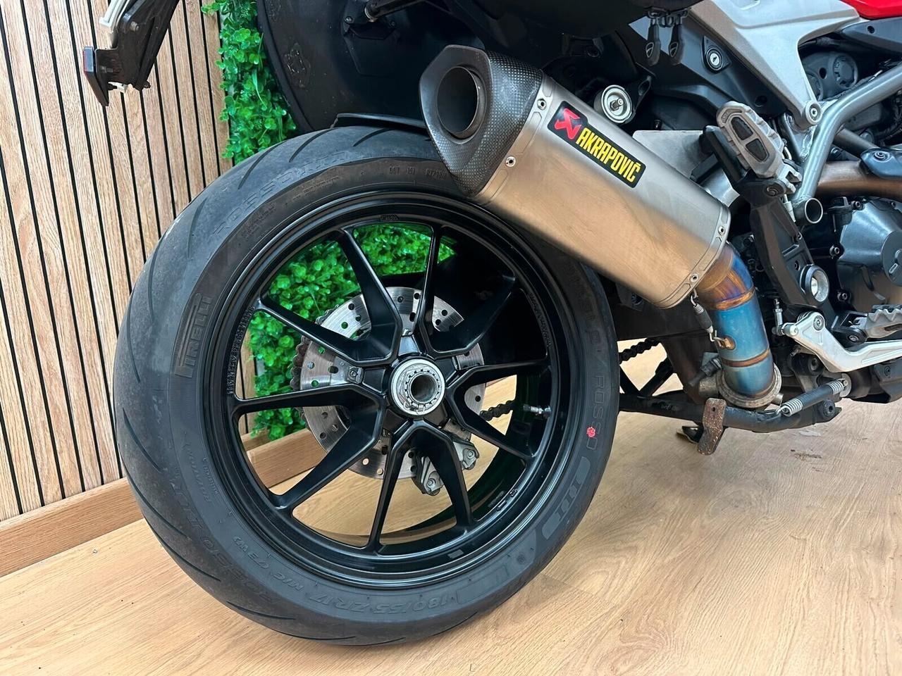 DUCATI HYPERSTRADA 939 / 34.000KM SCARICO AKRAPOVIC