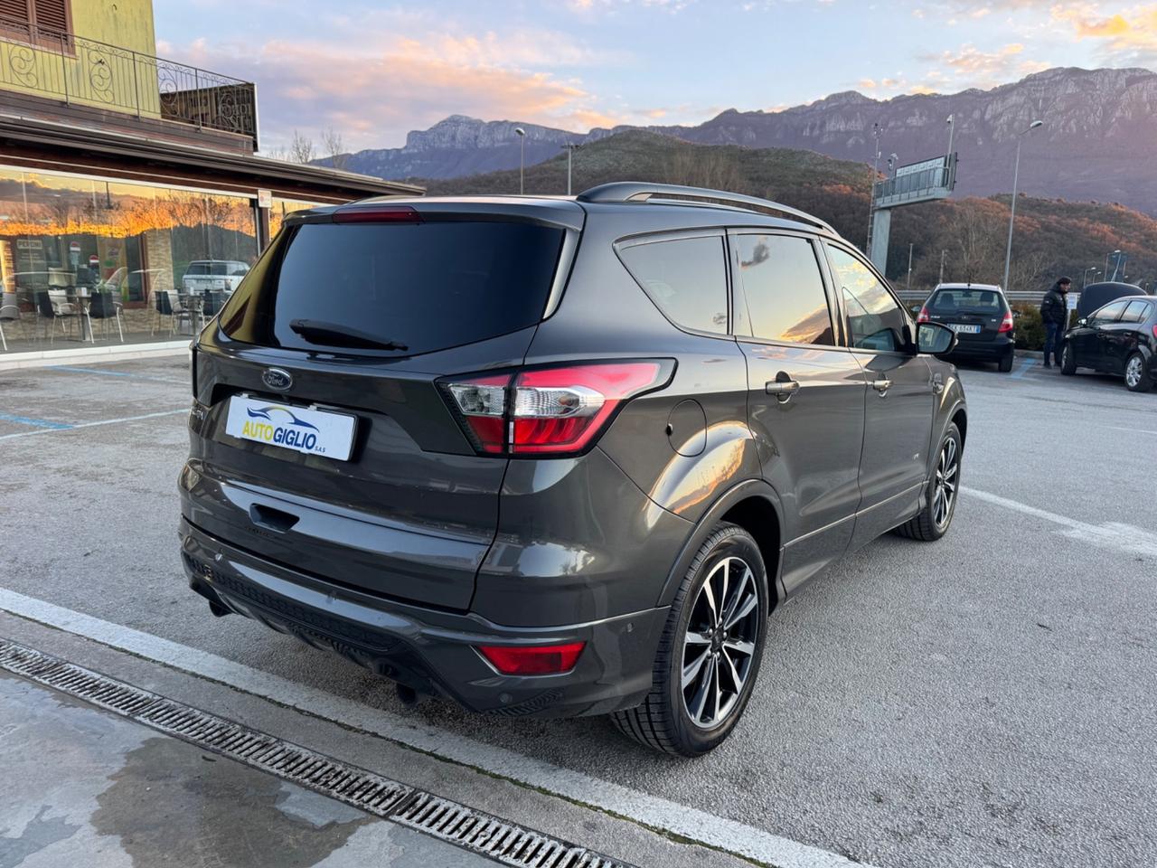 Ford Kuga 2.0 TDCI 150 CV S&S 4WD ST-Line