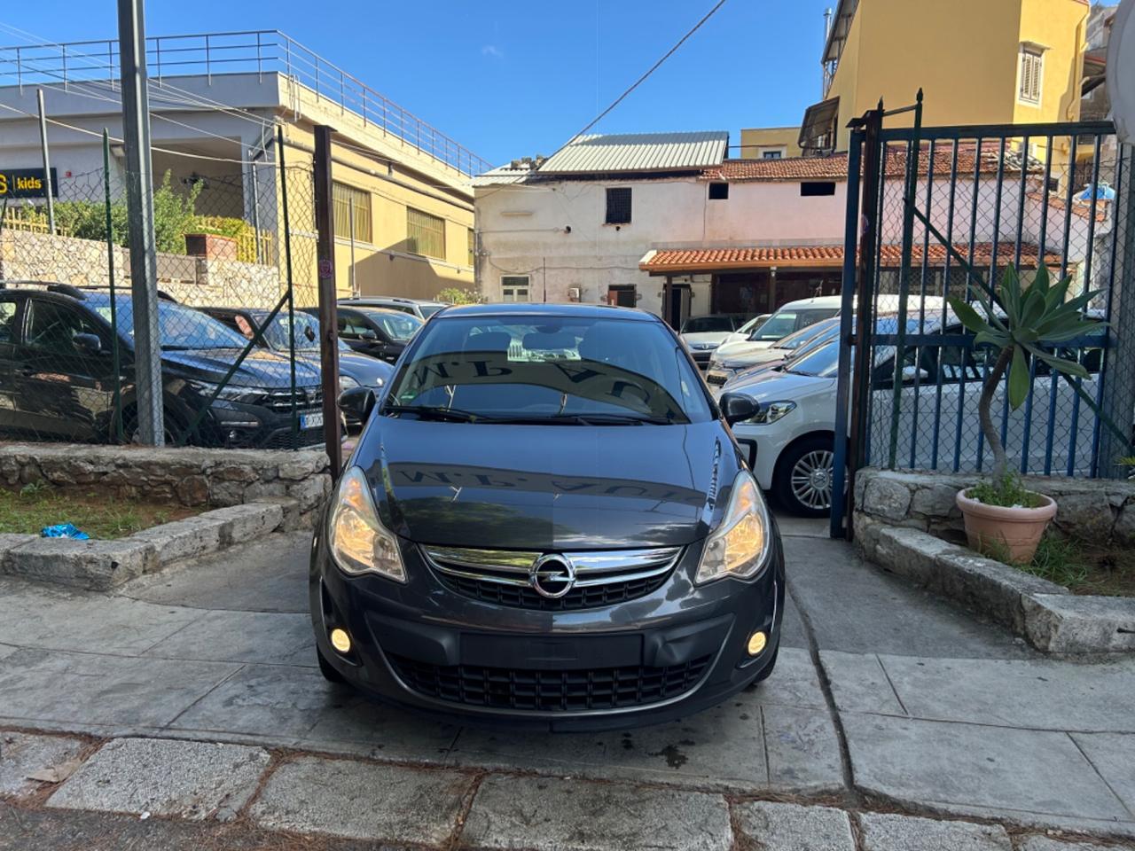 Opel Corsa 1.4 16V 5 porte Elective