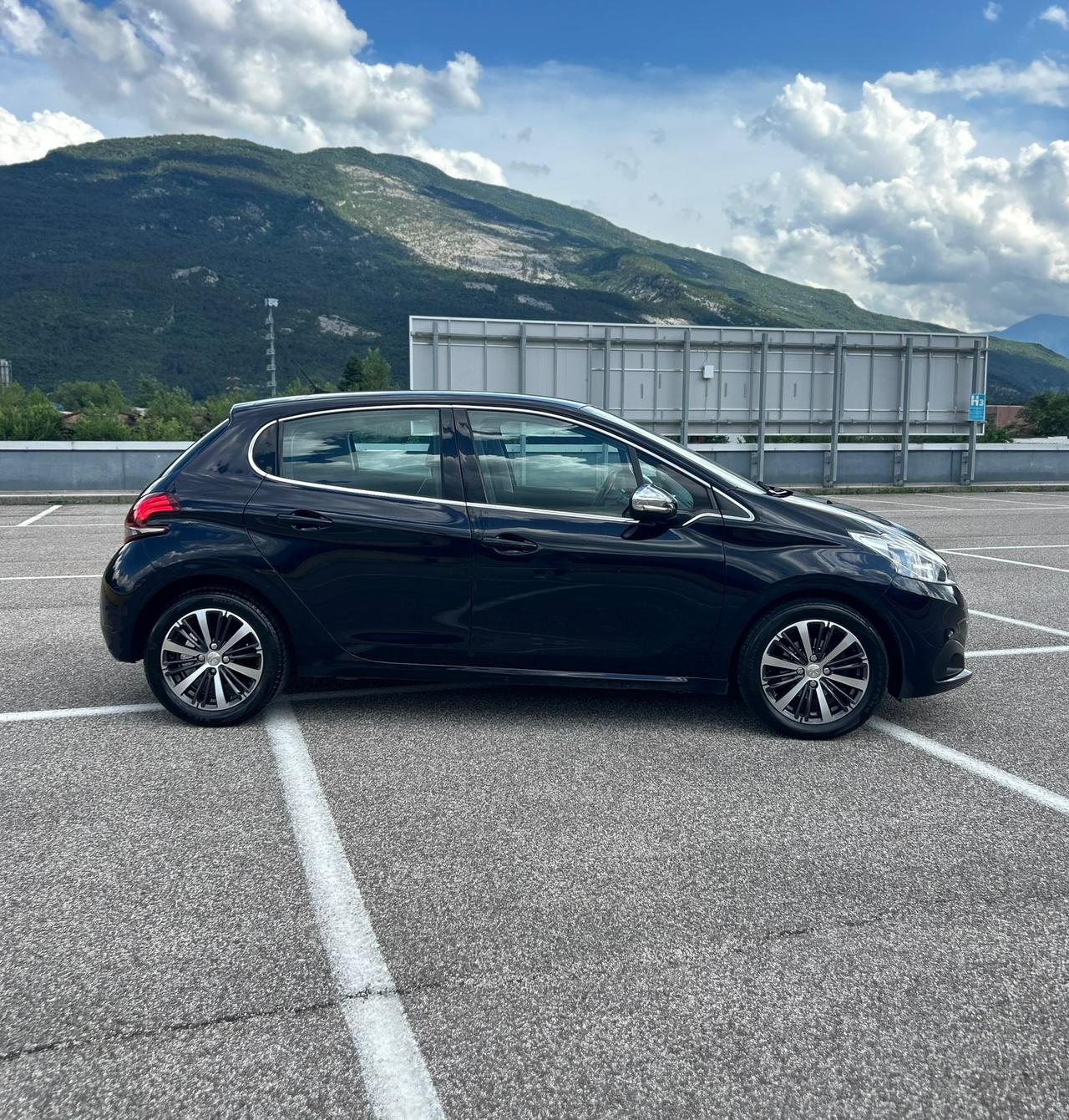Peugeot 208 BlueHDi 5p Allure Neopatentati 2016