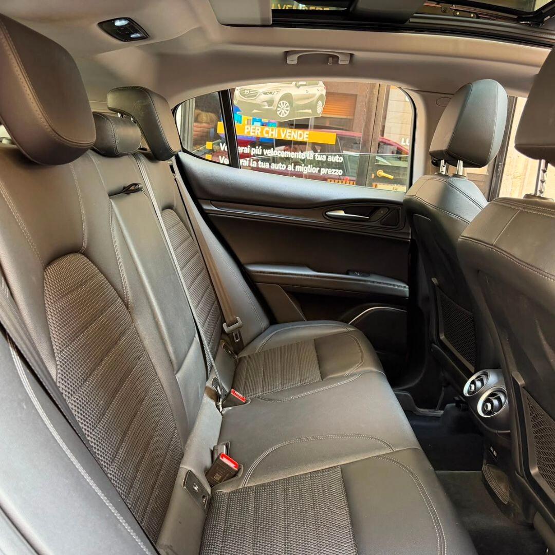 Alfa Romeo Stelvio 2.2 - 180 CV