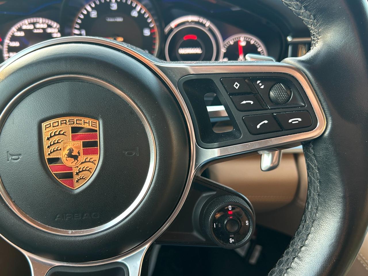 Porsche Panamera 4.0 4S auto