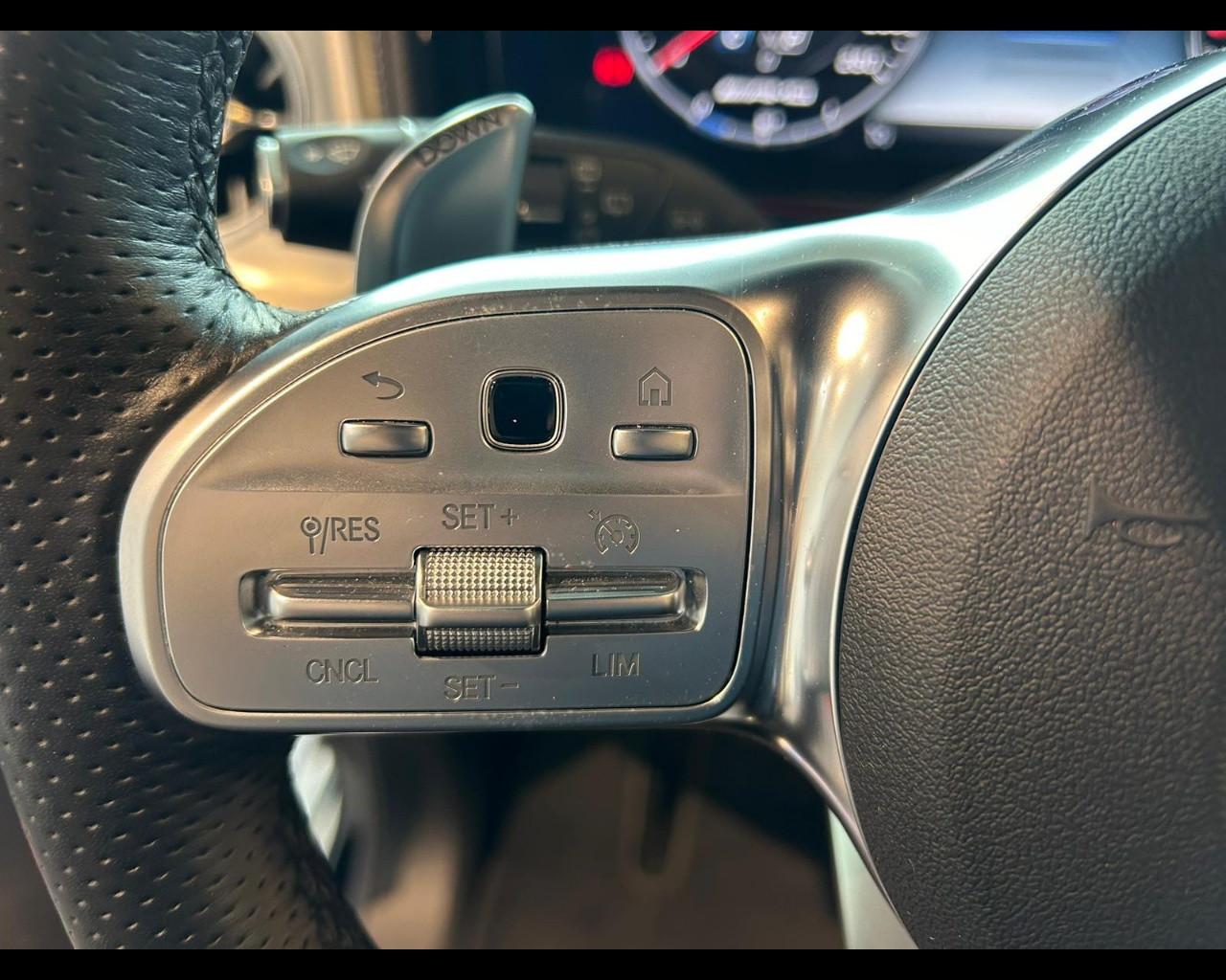 Mercedes-Benz Classe G - W463 2018 - G AMG 63 585cv auto