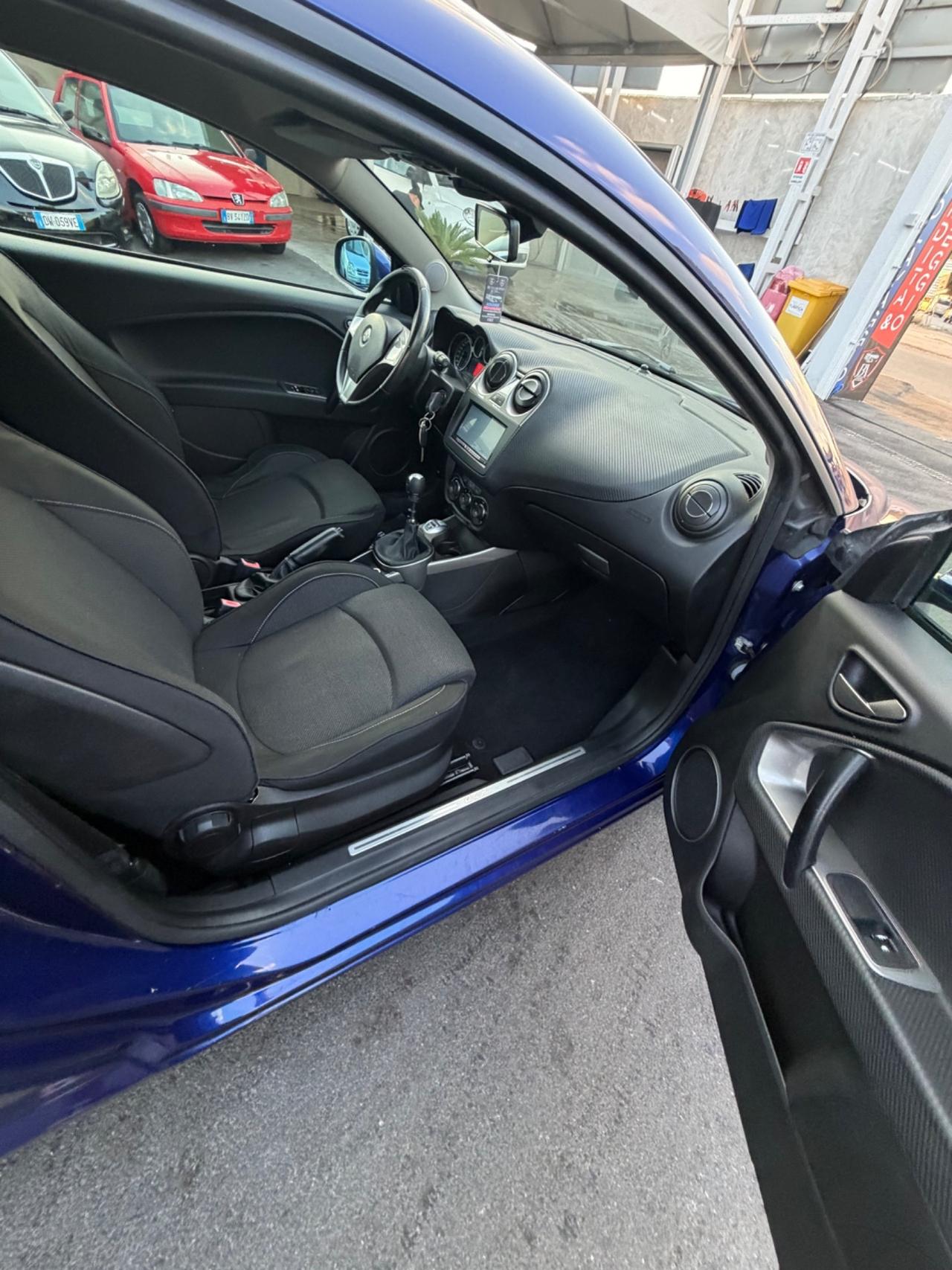 Alfa Romeo MiTo 1.6 JTDm 16V Distinctive Sport Pack