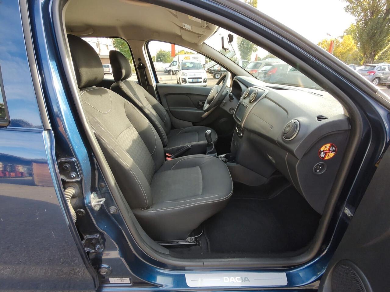 Dacia Sandero 0.9 TCe 12V T-GPL 90 Start&Stop SS Lauréate Family