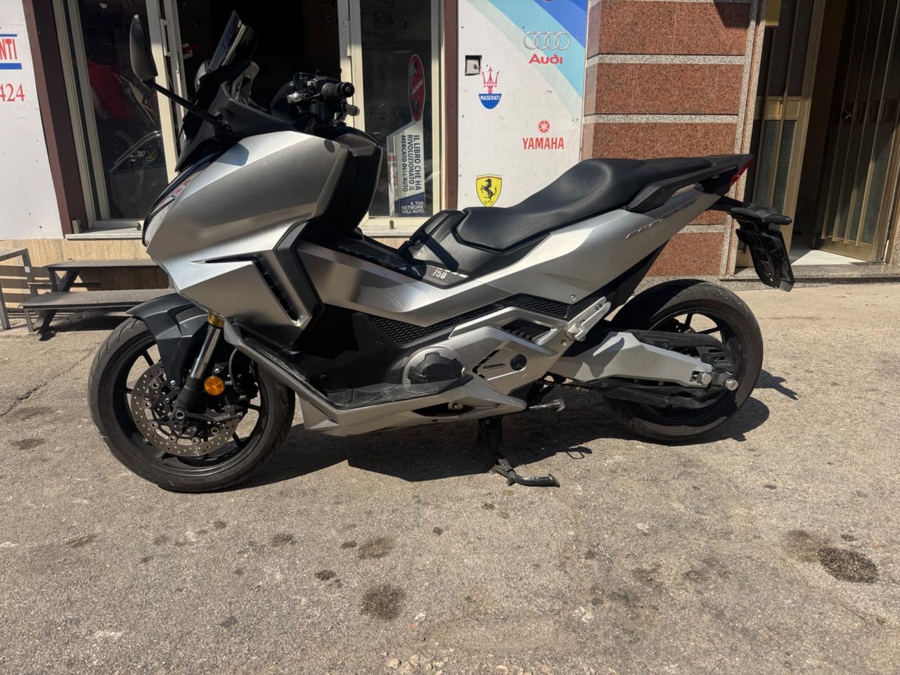 Honda Forza 750 Sport