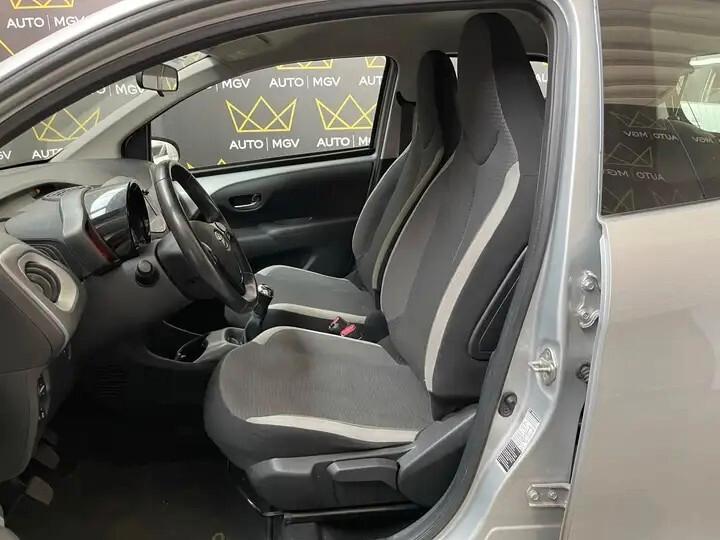 Toyota Aygo Connect 1.0 VVT-i 72 CV 5 porte x-fun