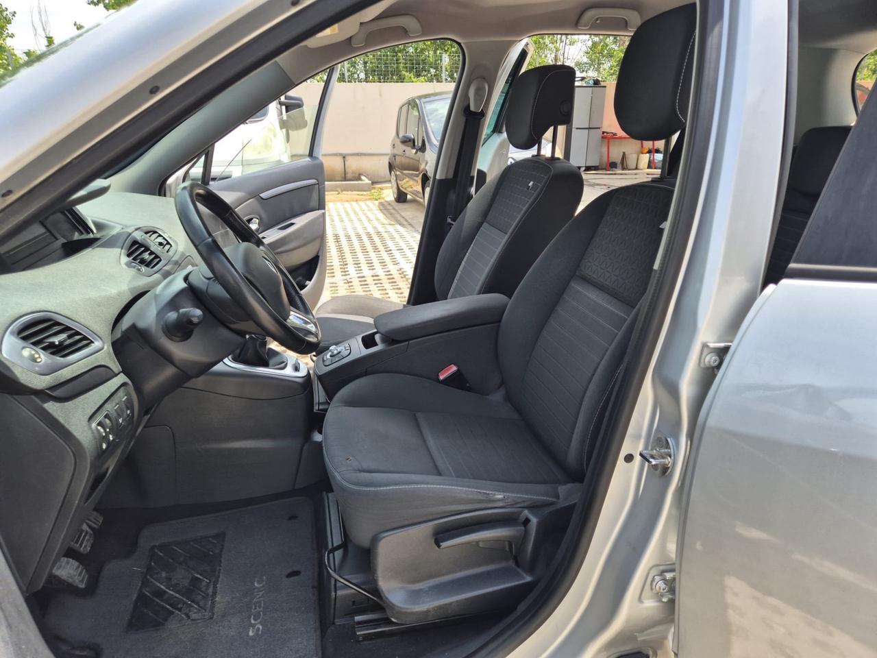 Renault Scenic Scénic XMod dCi 110 CV EDC Limited