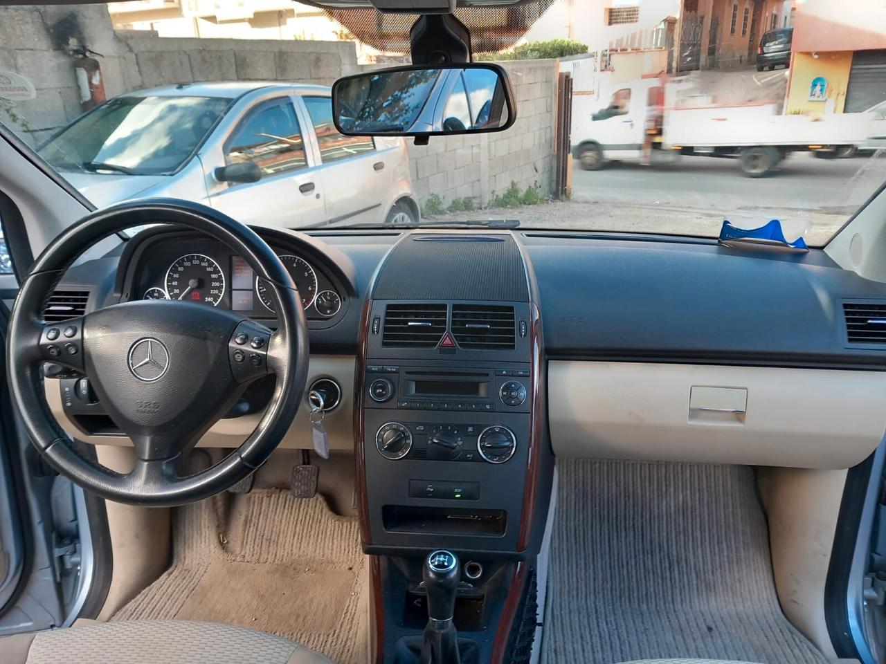 Mercedes-benz A 180 BlueEFFICIENCY Executive