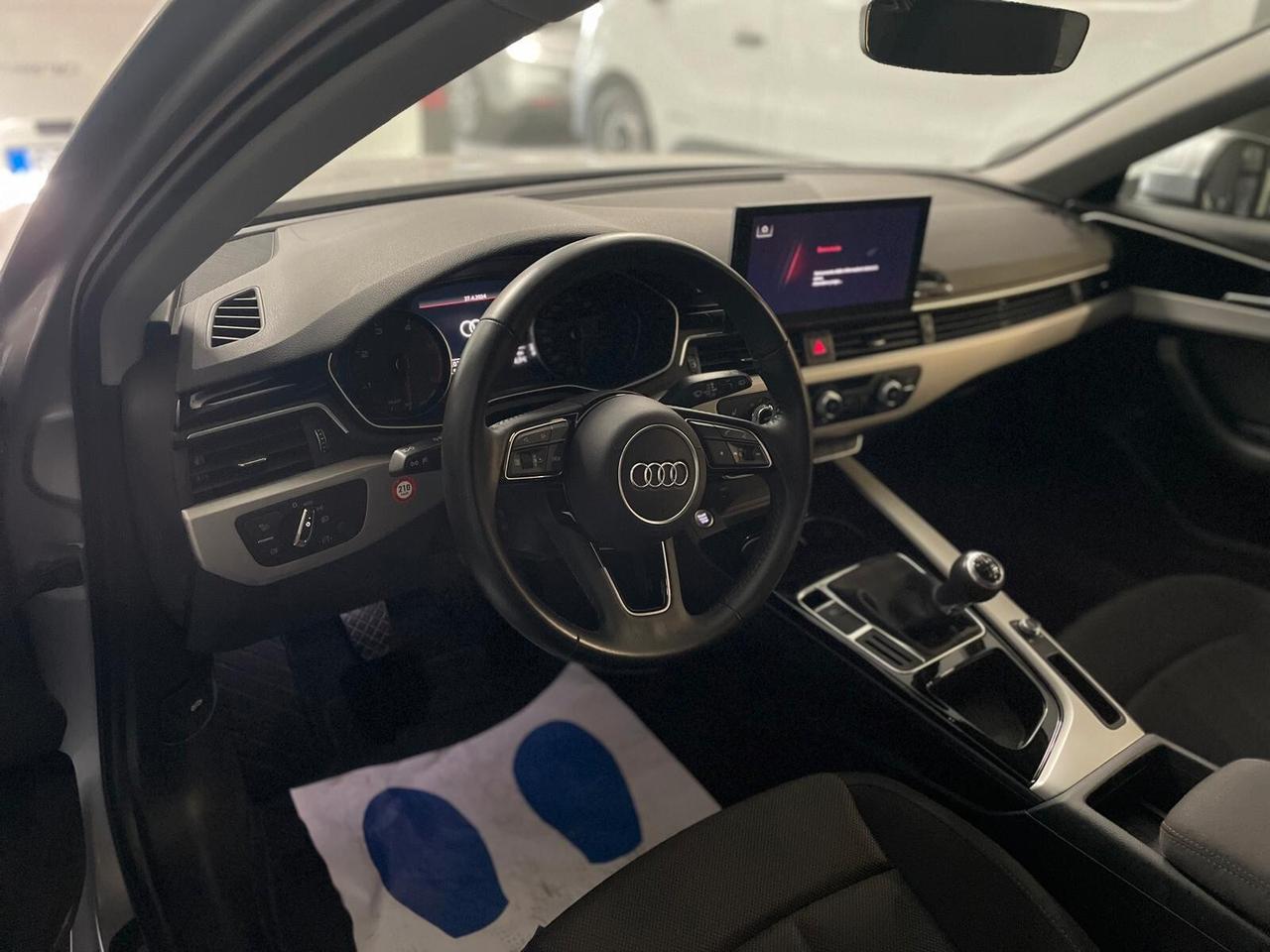 Audi A4 Avant 30 TDI Business