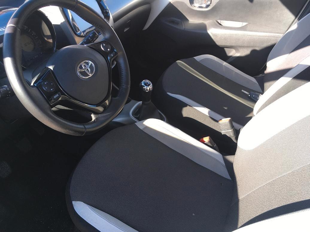 Toyota Aygo 1.0 VVT-i 69 CV 5 porte x-cite