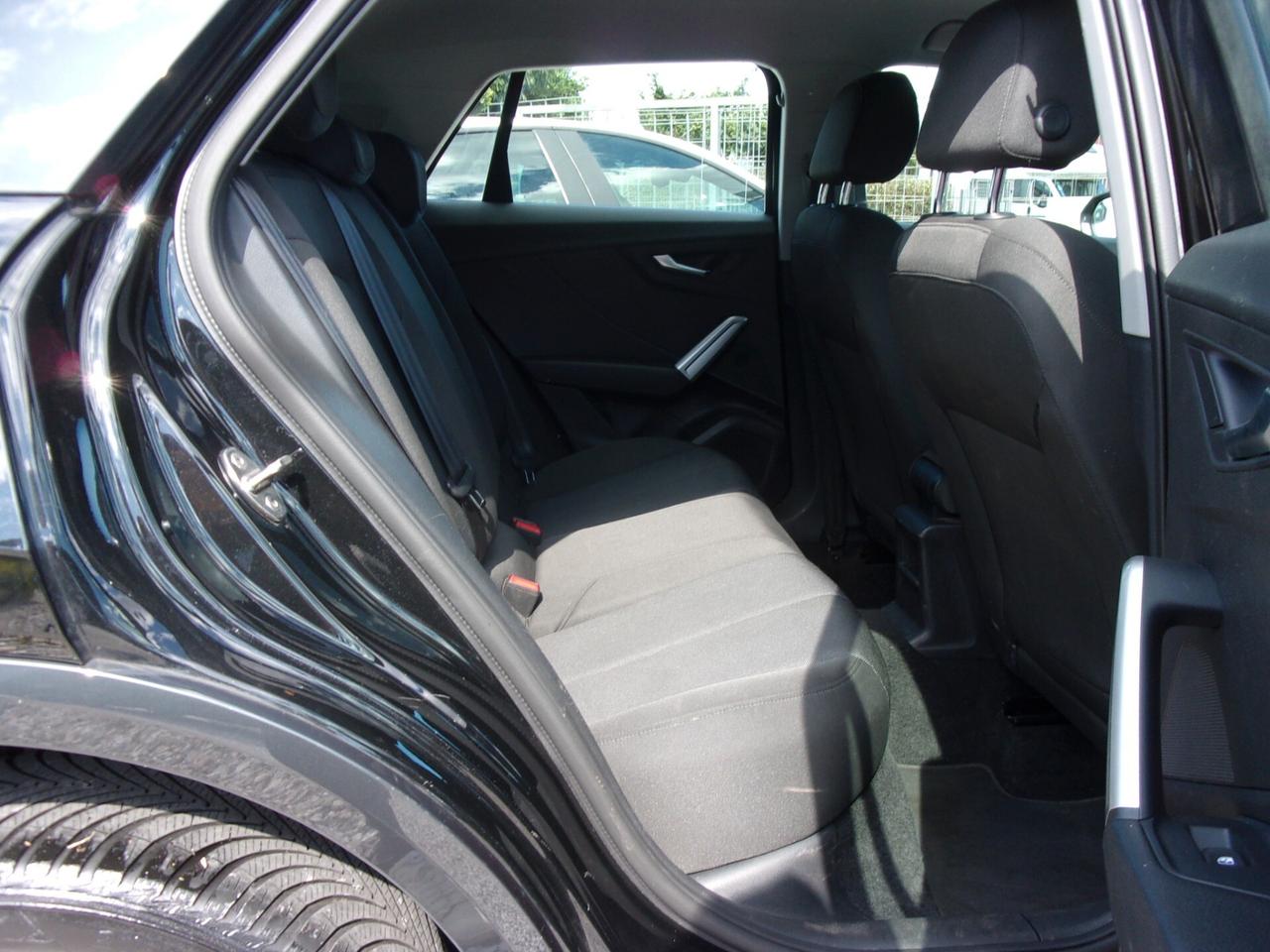 Audi Q2 35 TFSI S tronic Business
