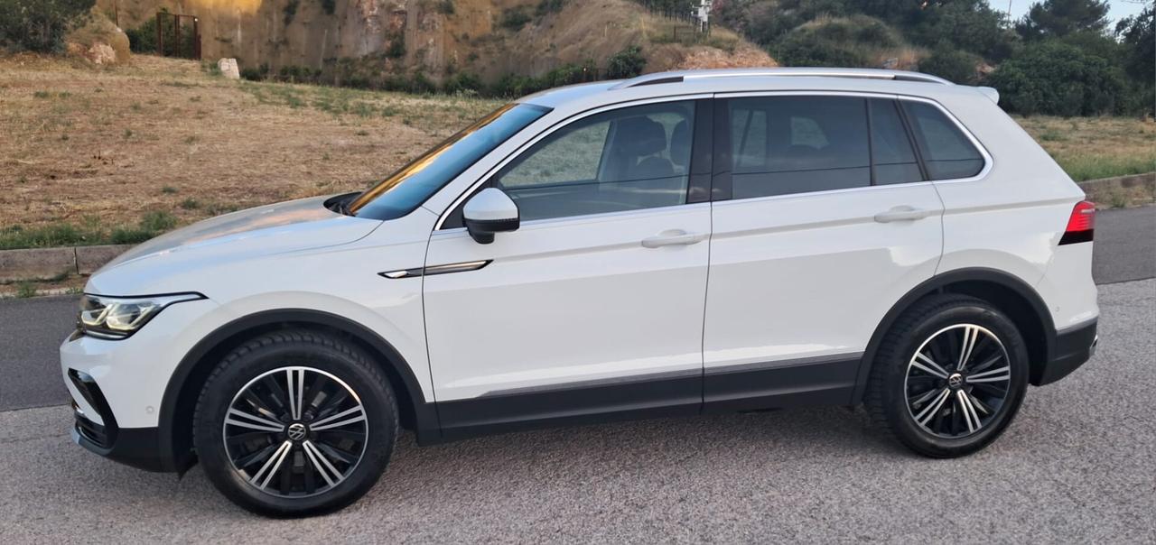 Volkswagen Tiguan 2.0 TDI 150 CV SCR DSG R-Line (IVA ESPOSTA)
