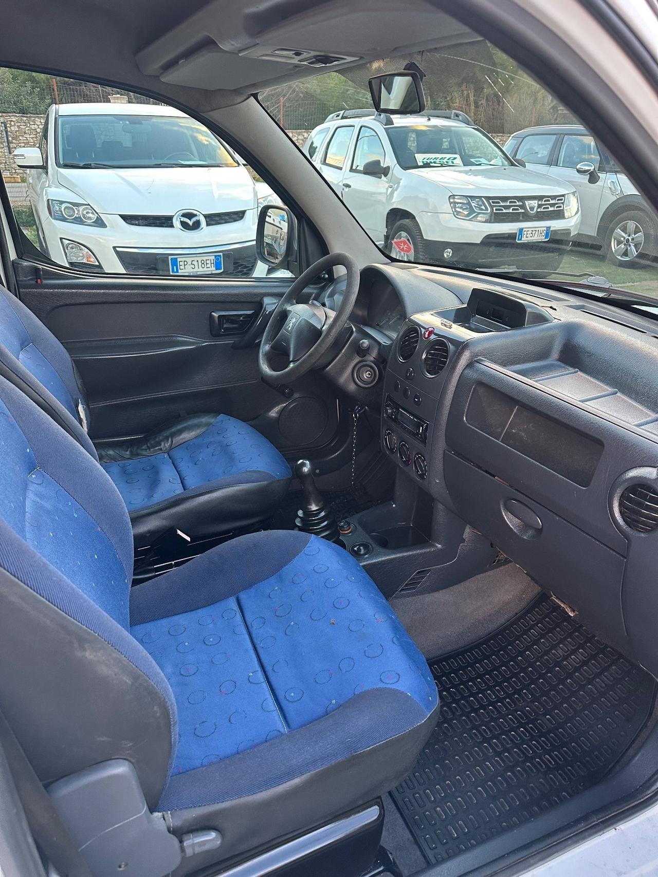 Peugeot Ranch 2.0 HDi 5p. XT