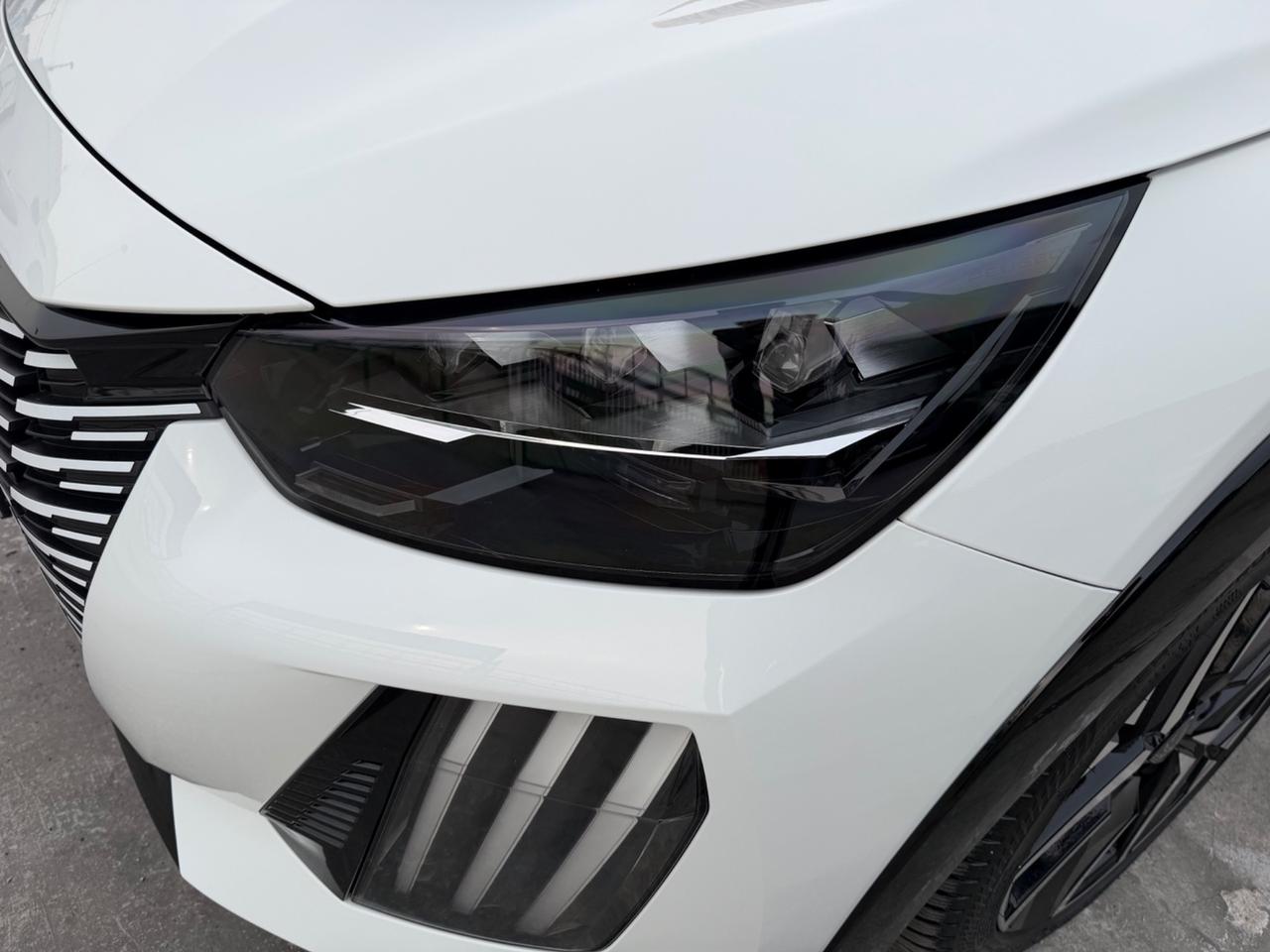 Peugeot 208 Hybrid 110 e-DCS6 GT