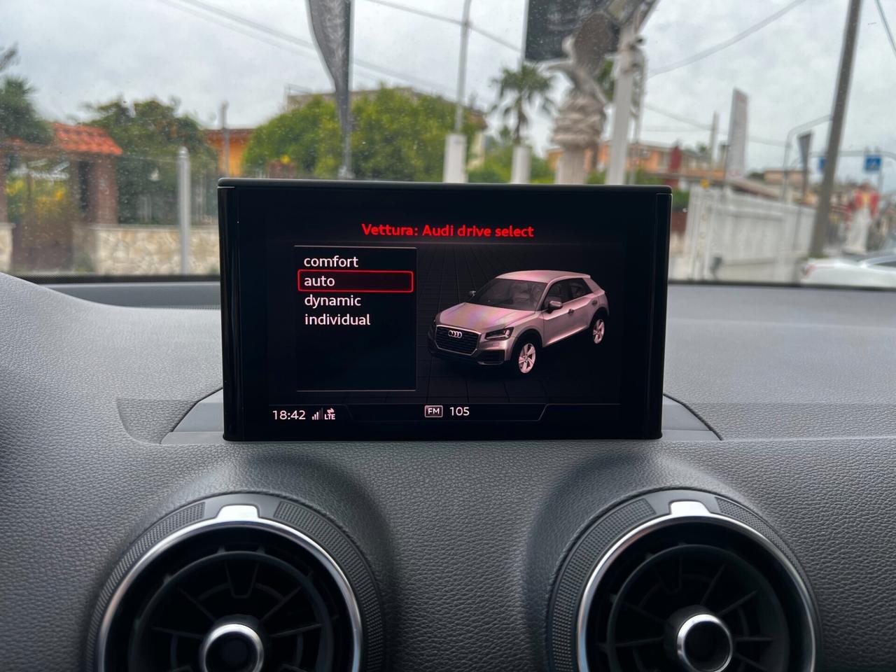 Audi Q2 30 TDI -2019- NAVI- LED