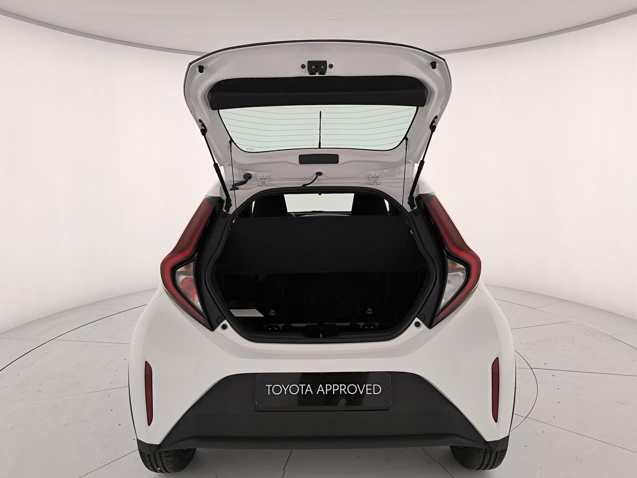 Toyota Aygo x 1.0 active 72cv s-cvt