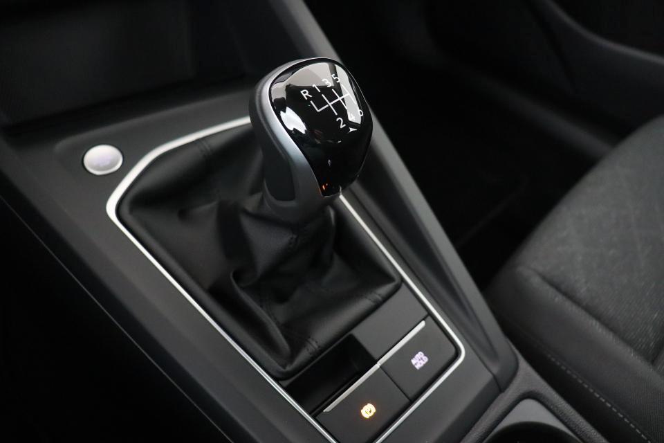 VOLKSWAGEN Golf 1.0 TSI EVO Life Business in PROMO