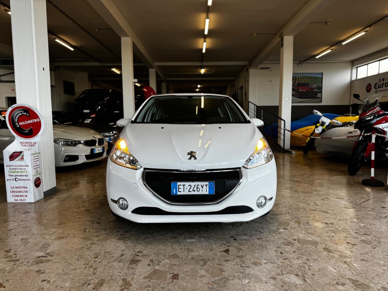 Peugeot 208 1.4 HDi 68 CV 12/2013 Neopatentati Euro 5B