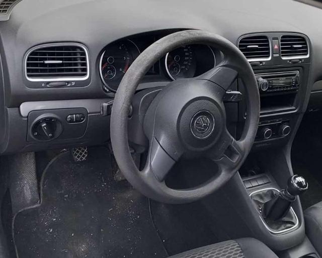 VOLKSWAGEN Golf Business 1.6 TDI 5p. Highline iniettori da fare