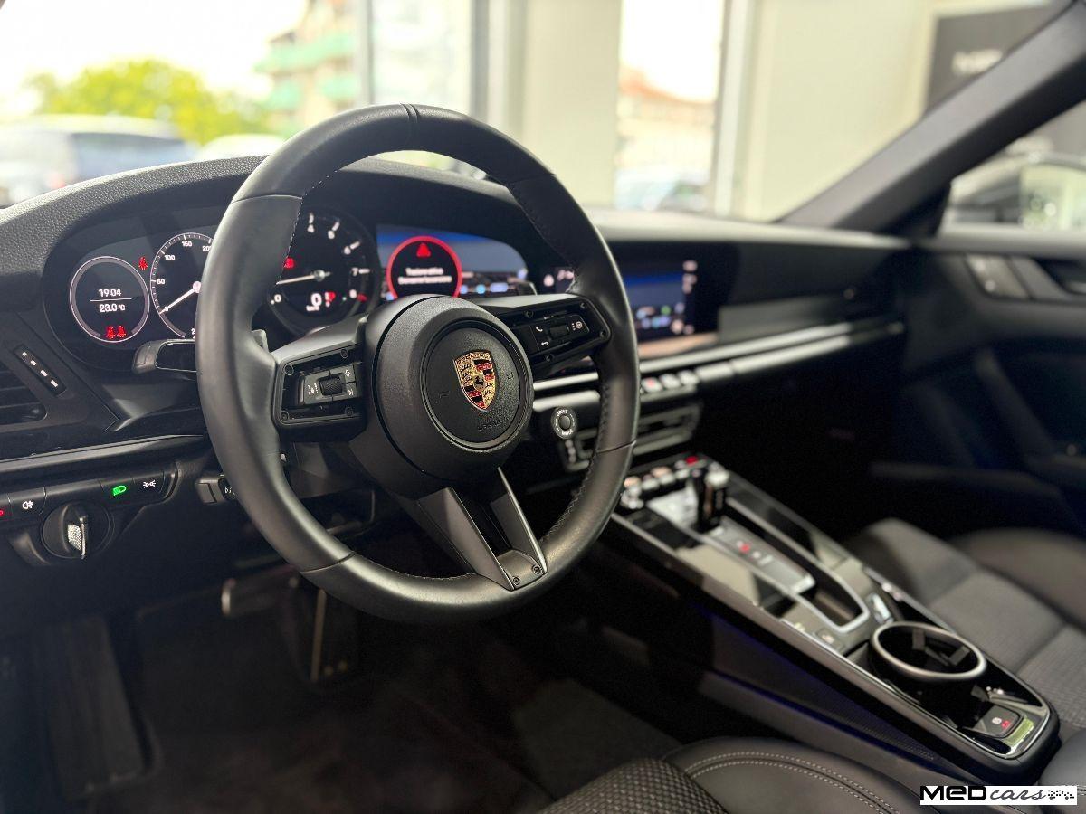 PORSCHE - 992
