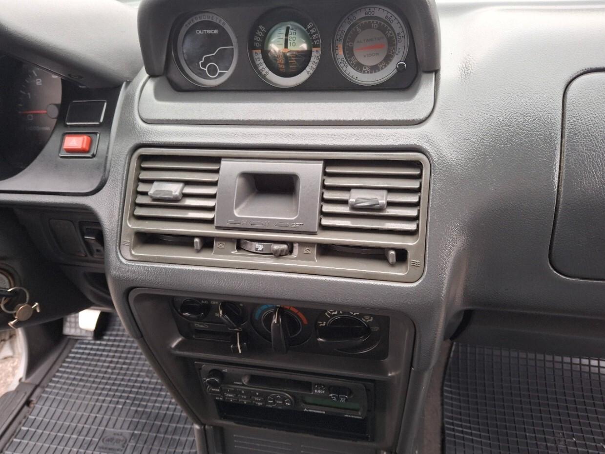 Mitsubishi Pajero 2.5 TDI Metal-top S.S. GLS Target