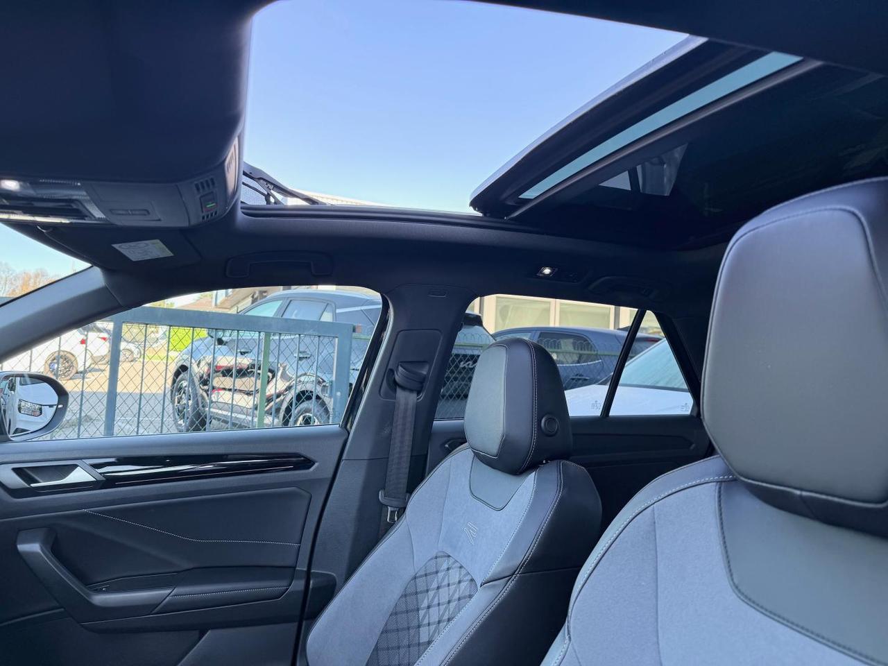 Volkswagen T-Roc 1.5 tsi R-Line dsg