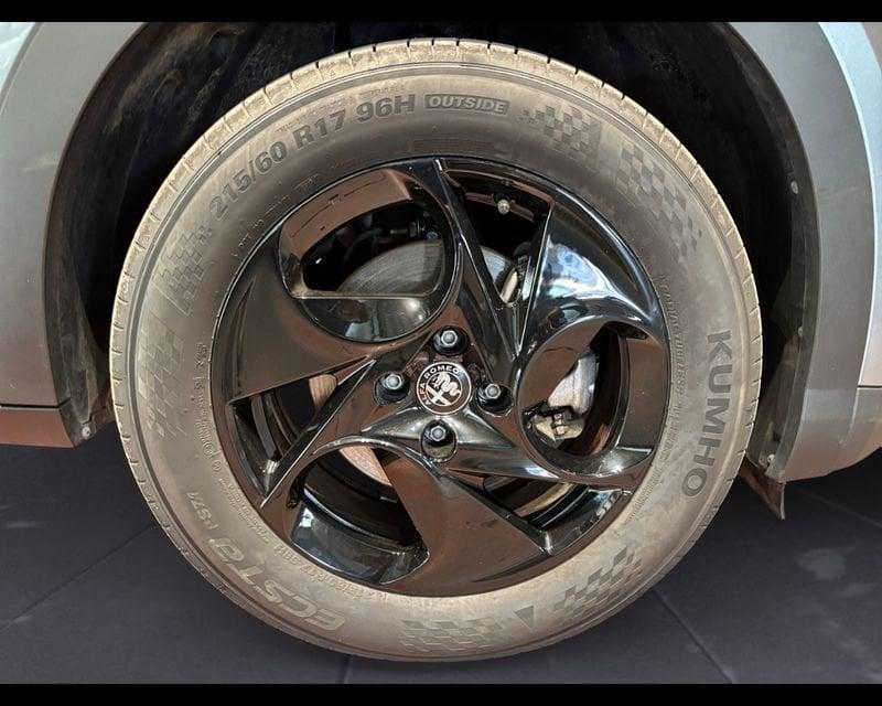 Alfa Romeo Junior 1.2 136 CV Hybrid eDCT6