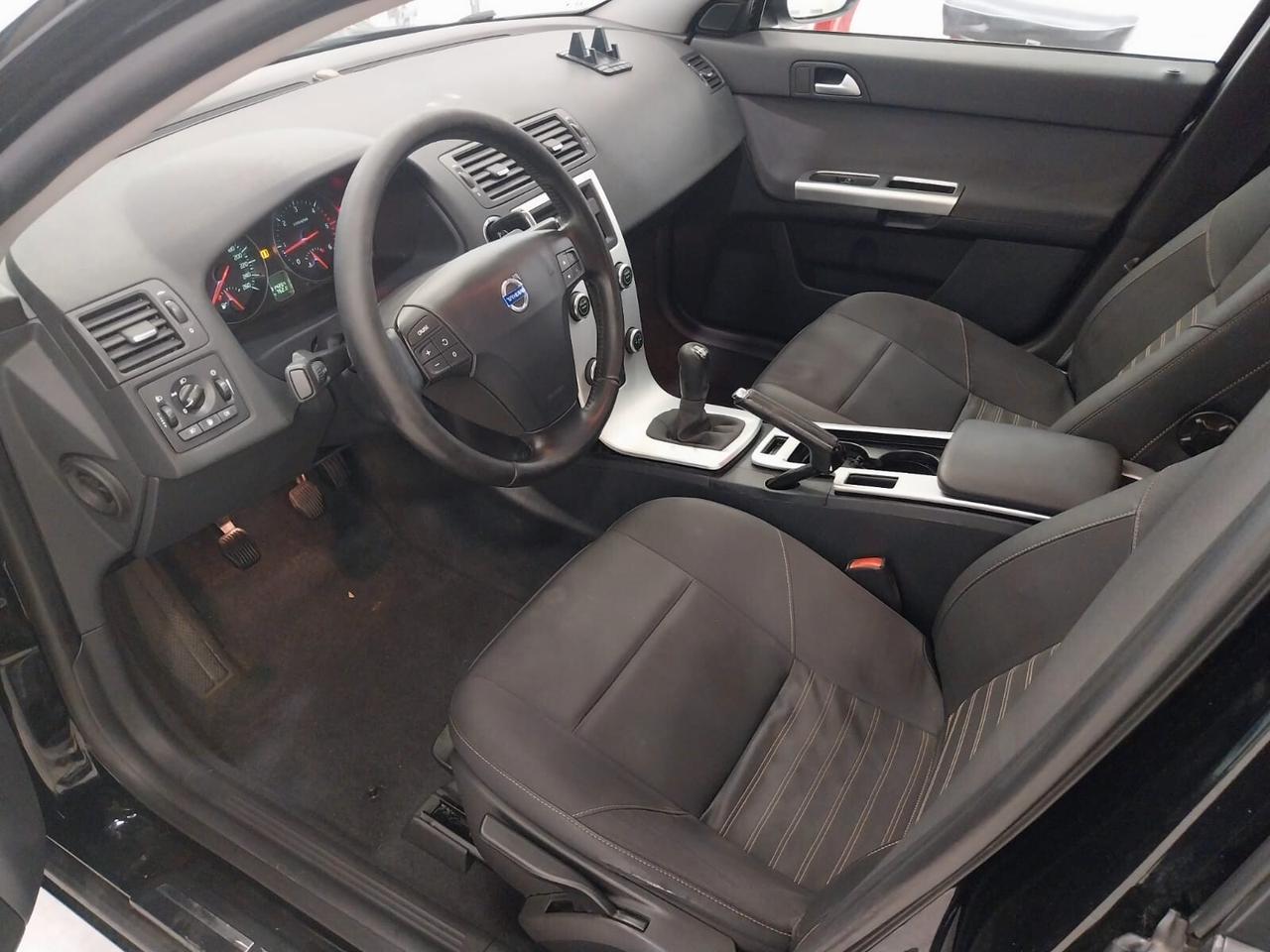 Volvo V50 2.0 150CV R-design 2011