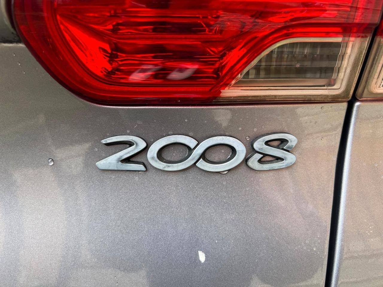 Peugeot 2008 BlueHDi 120 S&S Black Matt