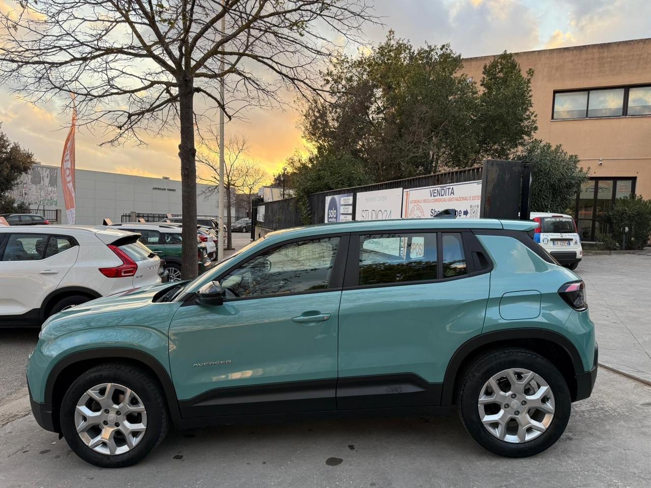 Jeep AVENGER TURBO KM. 35.000 08/2023