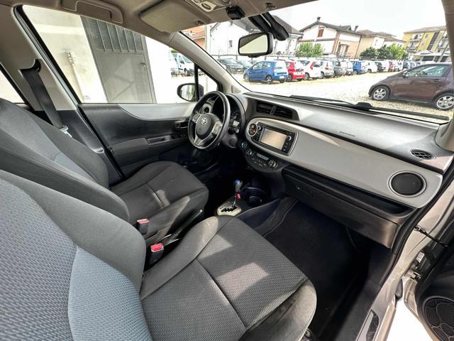 TOYOTA Yaris 1.5 5 POSTI IBRIDA OK NEOPATENTATI BI-COLOR