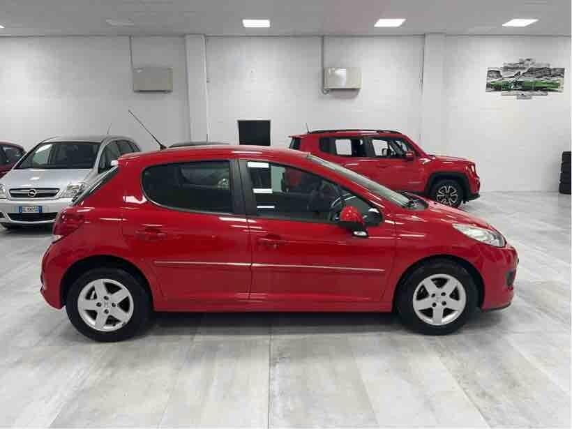 Peugeot 207 1.4 8V 75CV 5p.