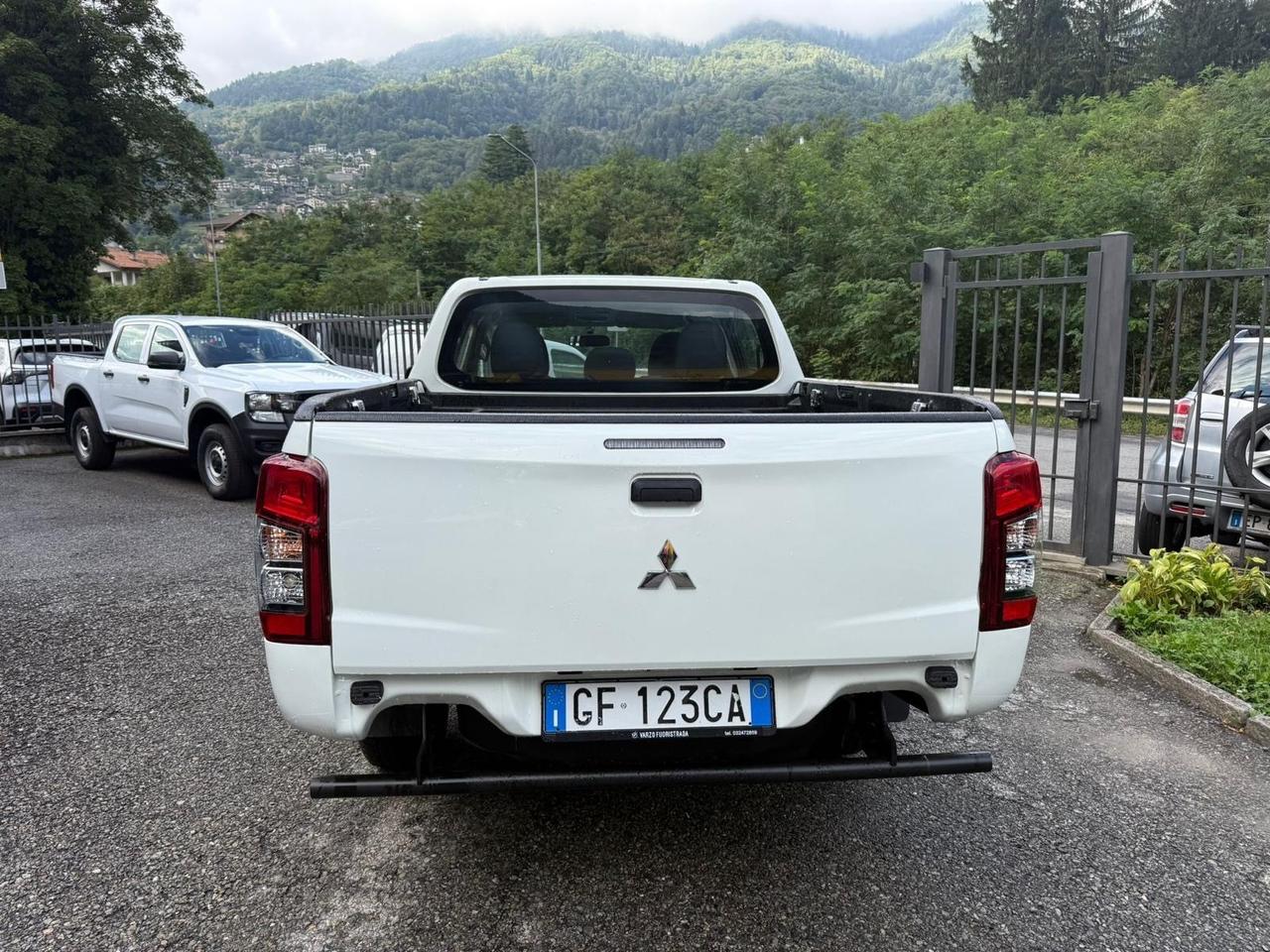 Mitsubishi L200 2.3 D Double Cab 4x4 Easy Select Invite Connect
