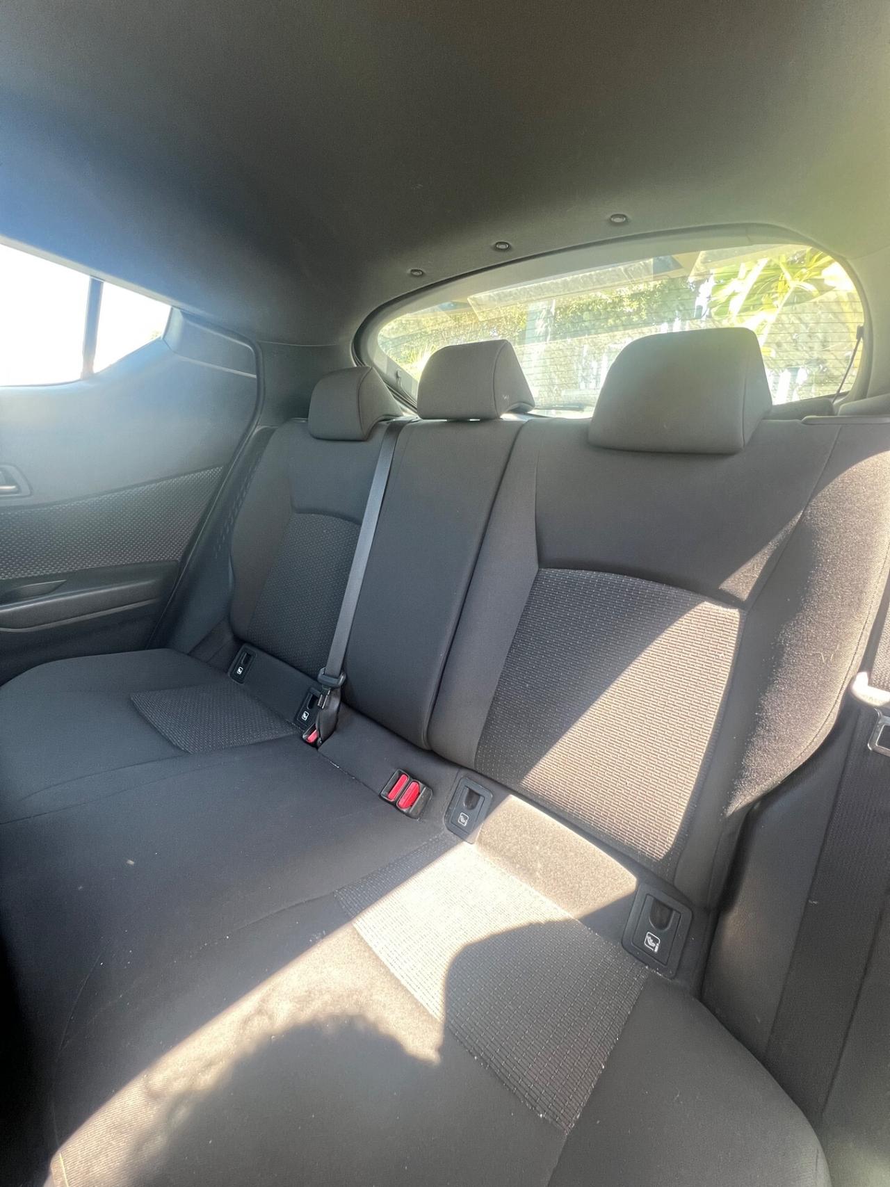 Toyota C-HR 1.8 Hybrid E-CVT Business - RISERVATA A OPERATORI DEL SETTORE