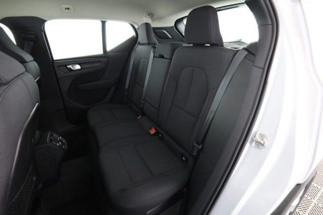 VOLVO XC40 XC40 B4 AWD Geartronic Momentum Pro