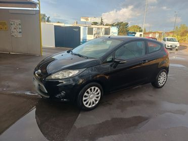 Ford Fiesta 1.4 TDCi 70CV 3 porte Titanium 2012