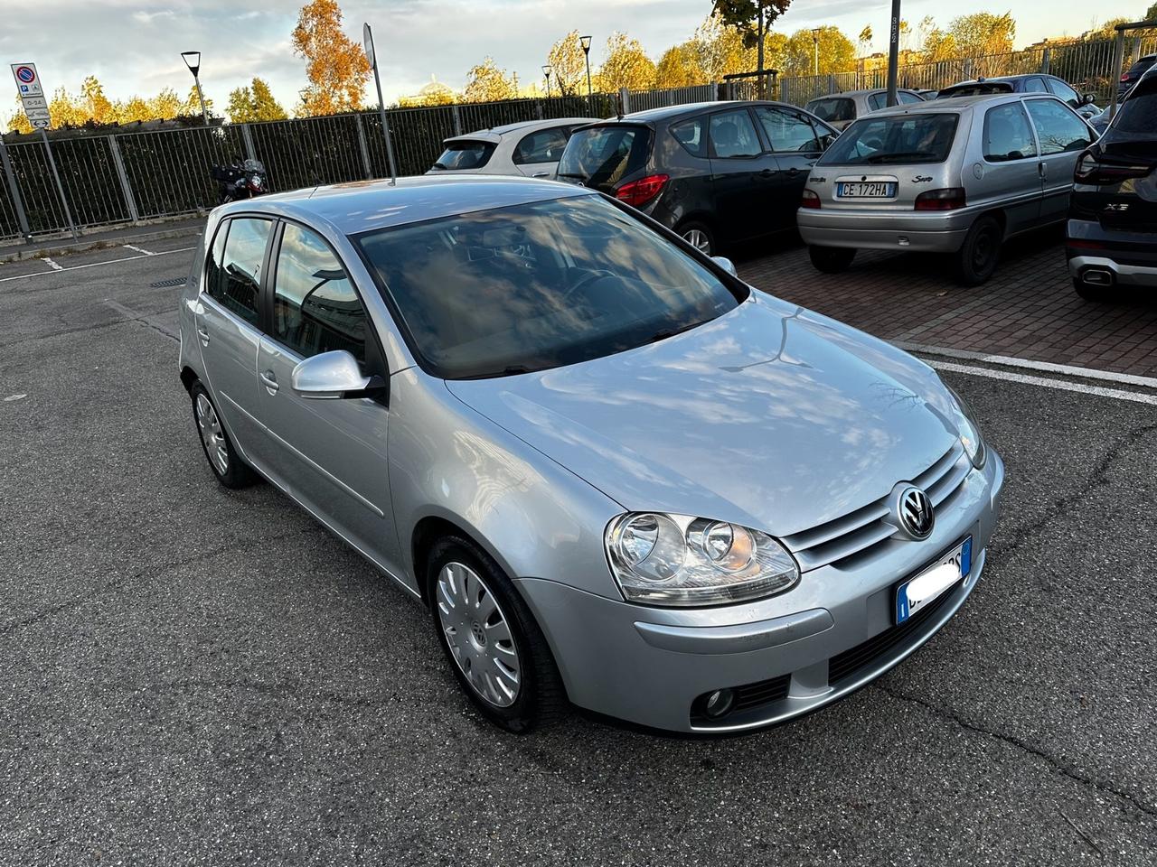 Volkswagen Golf 1.6 16V FSI 5p. Sportline