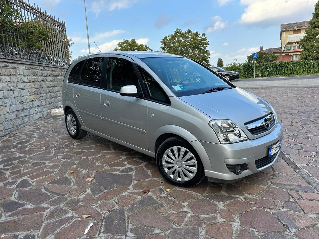 Opel Meriva 1.4 16V GPL-TECH Club