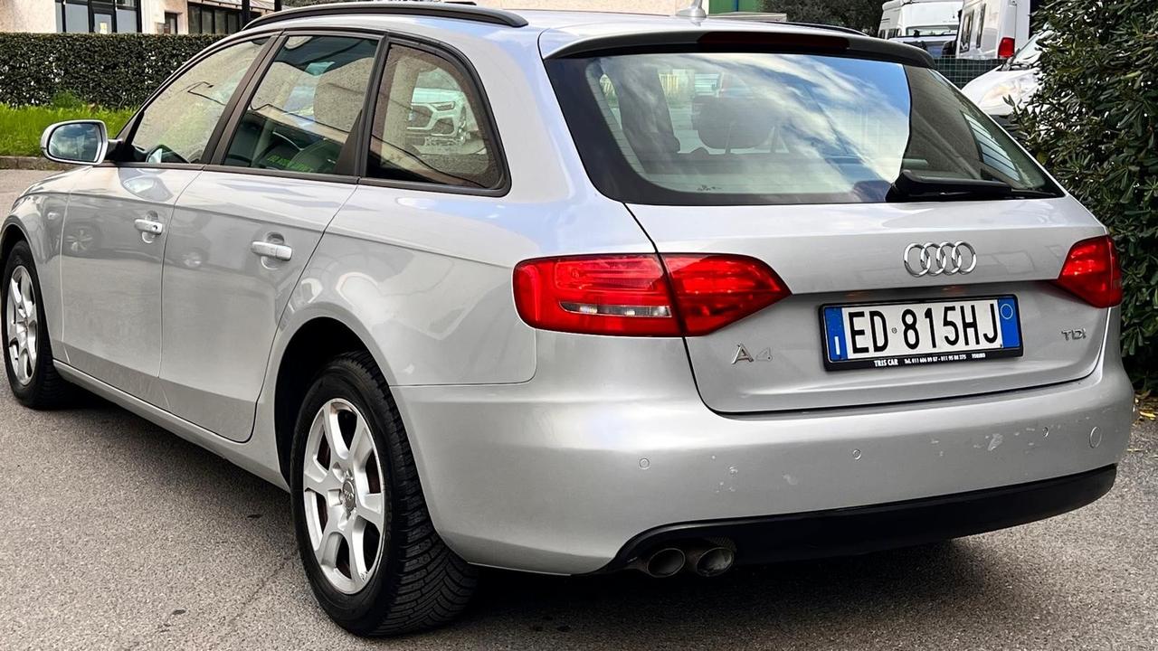 Audi A4 Avant 2.0 TDI 143CV cambio automatico Unico Prop