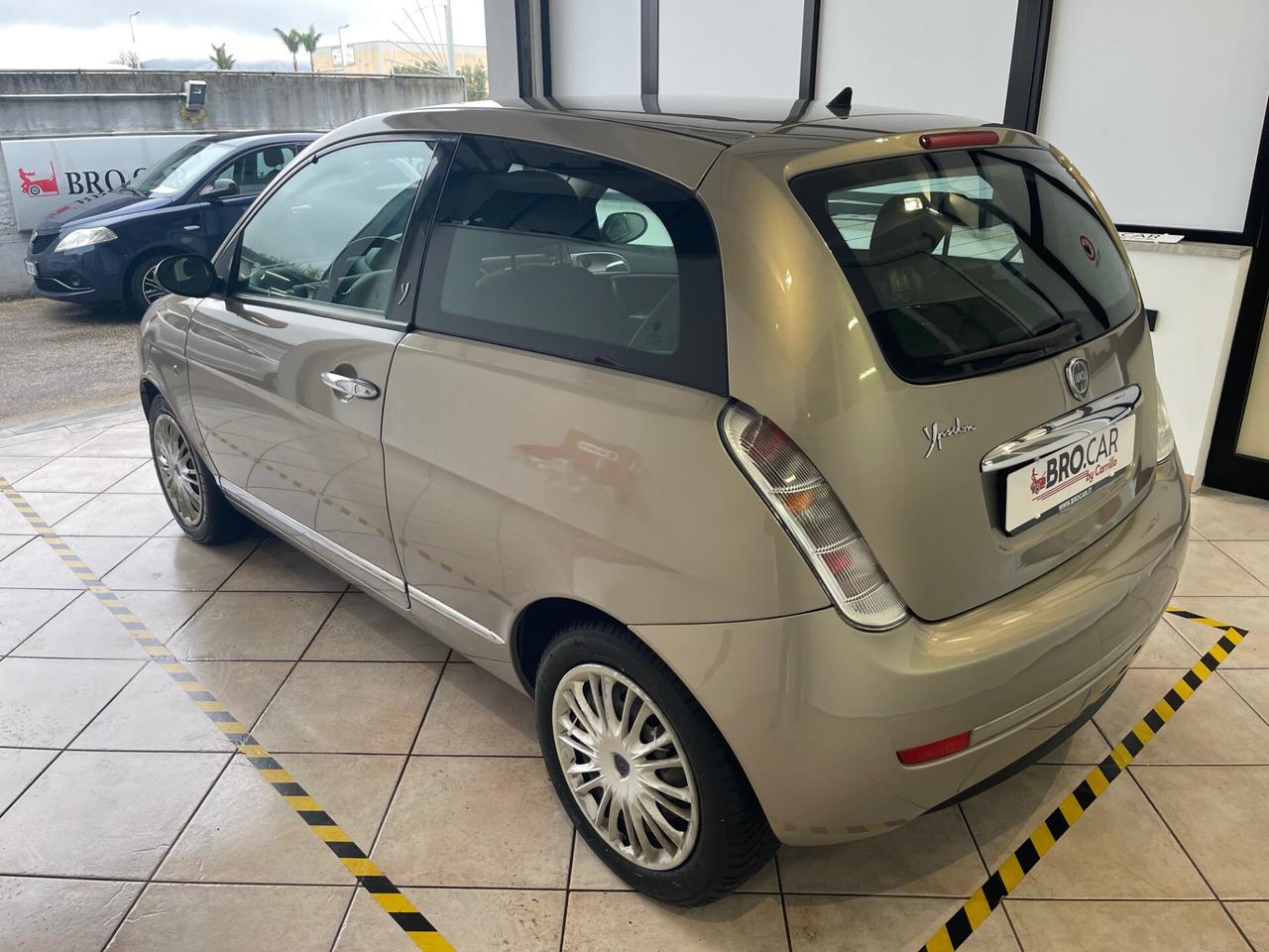 Lancia Ypsilon 1.2 Argento