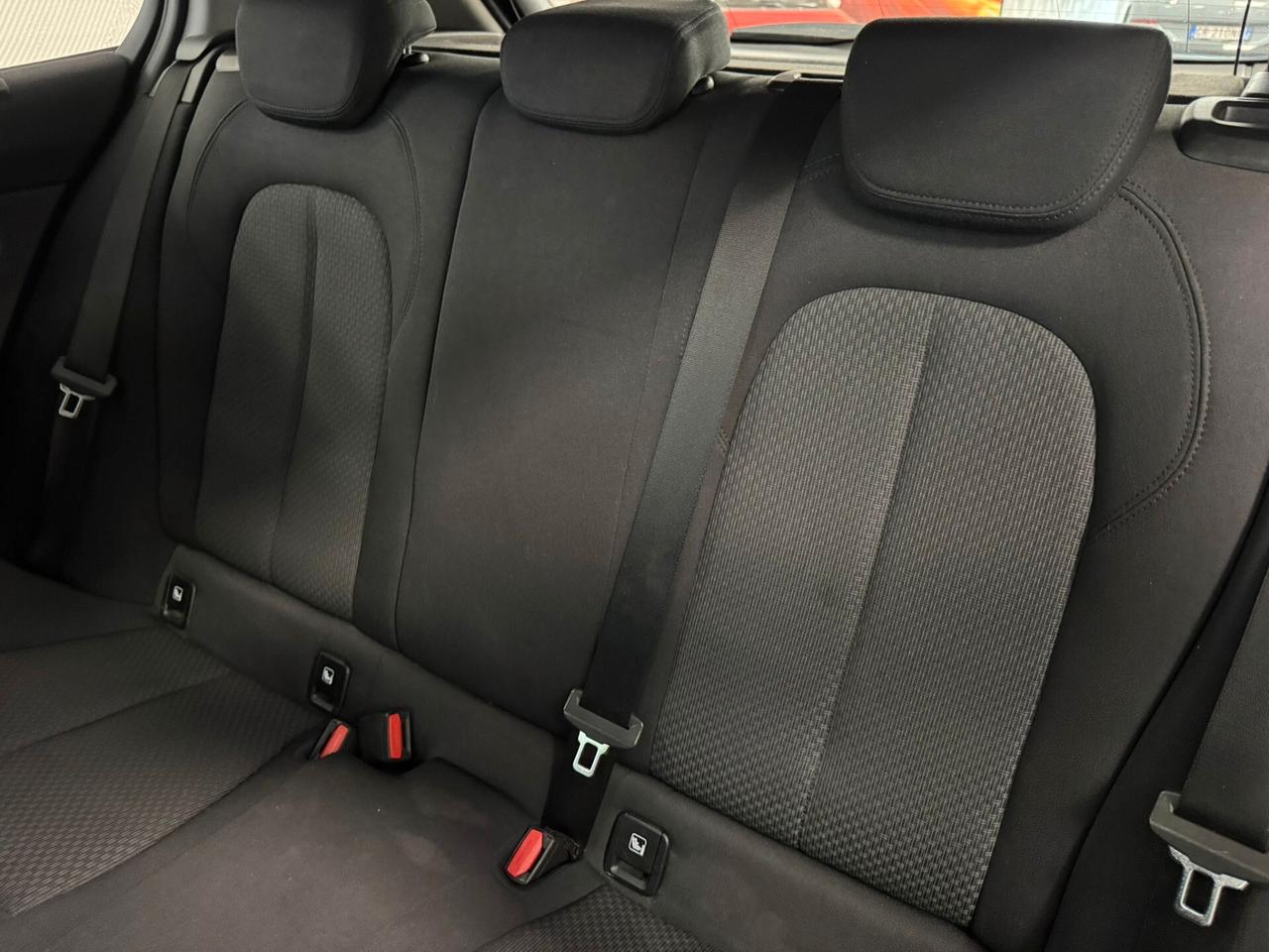 Bmw 118 118d 5p. Msport
